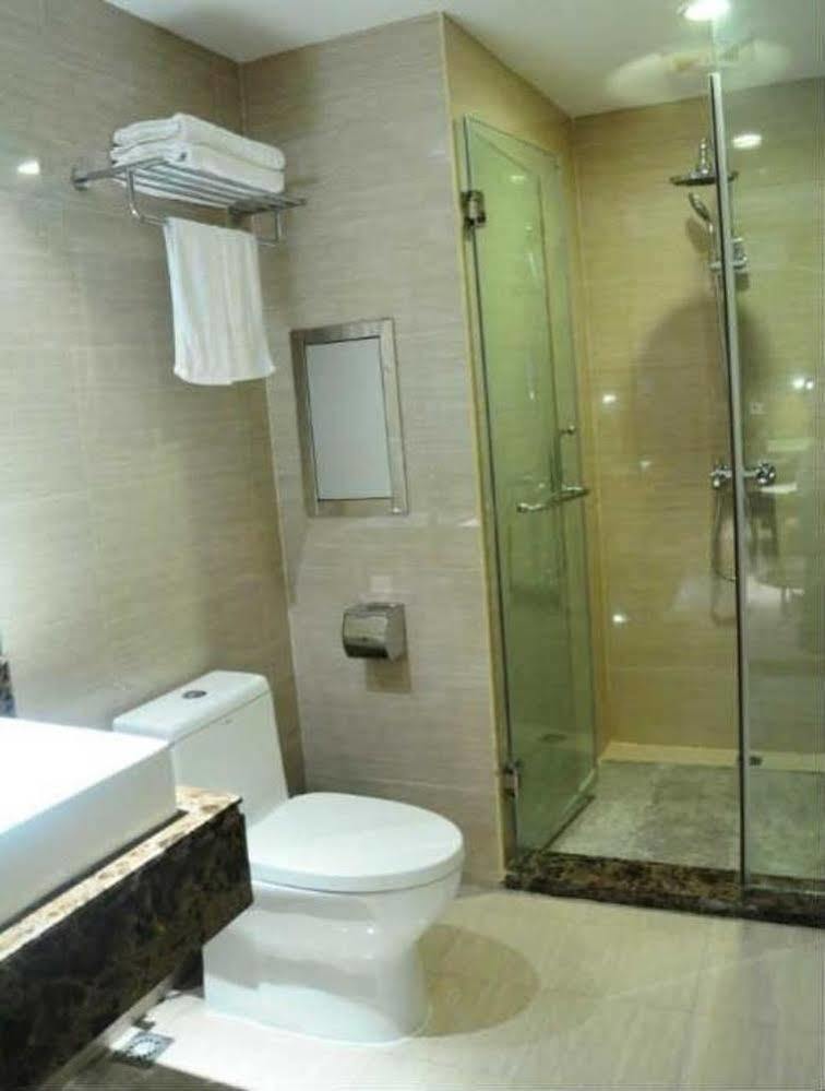 Ronghe Holiday Hotel Shiyan  Extérieur photo
