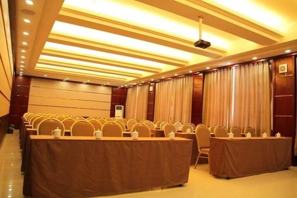 Ronghe Holiday Hotel Shiyan  Extérieur photo